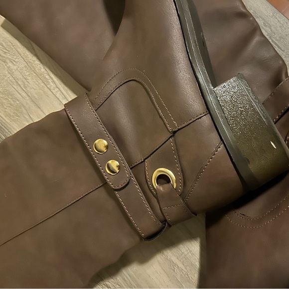 Arizona Cuala" Brown Knee High Wide Calf Riding Boot - Picture 6 of 7